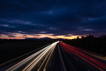 Fototapeta premium busy highway at night