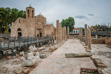 Strong earthquakes destroyed the huge Christian basilica, and then the crusader church. On the ruins of these temples, the Byzantines erected the church of St. Kiyriaki.    