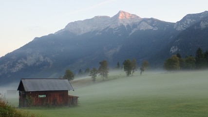 autumn hiking and mountaineeting in brandenburger alpen in austria