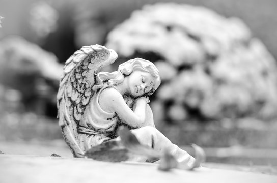 angel statue monochrome