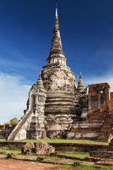 Fototapeta premium Eastern Chedi of the Wat Phra Si Sanphet in Ayutthaya