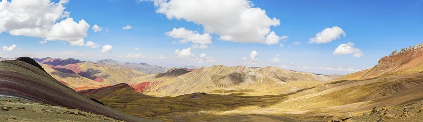 Photo sur Plexiglas Vinicunca Vue imprenable sur la montagne arc-en-ciel de Palccoyo (alternative à Vinicunca), rayures minérales colorées dans la vallée andine, Cusco, Pérou, Amérique du Sud