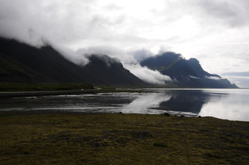 Fototapeta na wymiar Icelandic views with a gloomy day