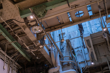 客船の機械室