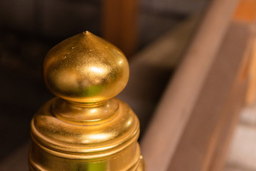 Fototapeta na wymiar 神社　金色の擬宝珠