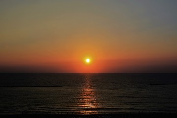 Fototapeta na wymiar sunrise from the ocean