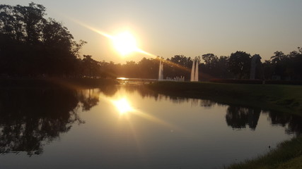 Obraz premium sunset over lake