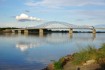 Bridge over Columbia river in Tri-Cities Washington
