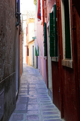 Plakat Farbige Häuserfront, Burano, Venedig, Venetien, Italien, Europa