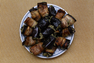 eggplant rolls with nuts and lemon