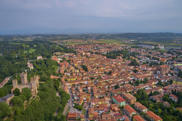 Fototapeta na wymiar Panoramic view Castello scaligero in the town of Valeggio sul Mincio. drone.