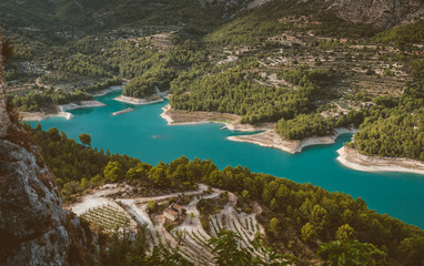 Stausee Guadalest im Abendlicht