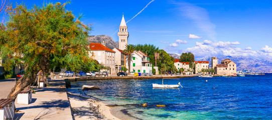 Fototapeta na wymiar Beautiful old coastal villages in Croatia. Kastela in Dalmatia. view of Kastel Stafilic village