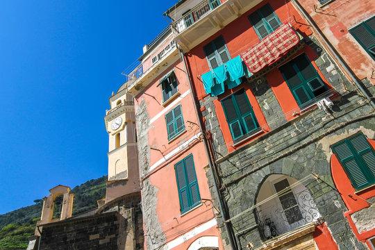 Colourful buildings and drying clothes in Cinque Terre
