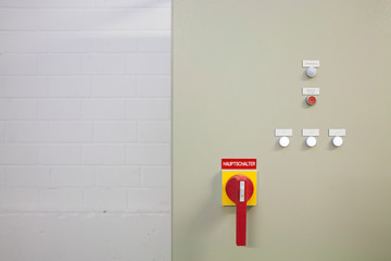 Hauptschalter an einem Stromkasten