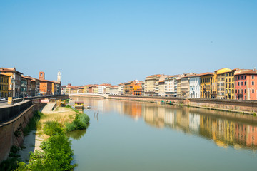 Fototapeta na wymiar Pisa mit Flussansicht Arno
