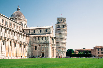 Schiefer Turm von Pisa mit Kathedrale