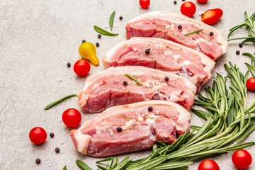 Raw pork belly with rind, peritoneum meat