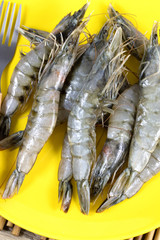 crevettes crues