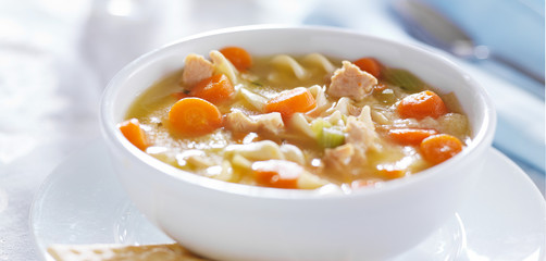 chicken noodle soup with crackers