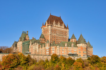 Obraz premium Chateau Frontenac, Fall Colors