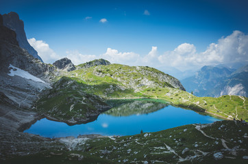 lago alpino