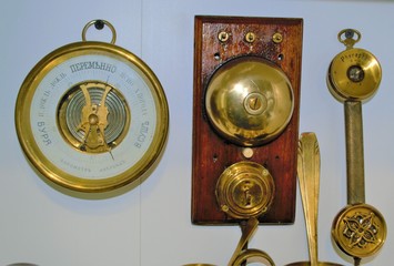 old items: phone, barometer, glasses, spoons, locks