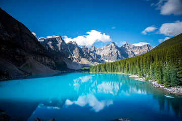 Naklejka na ściany i meble Beautiful Moraine lake in Banff national park, Alberta, Canada