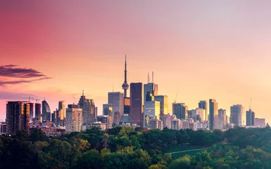 Gordijnen Toronto city view from Riverdale Avenue at Night. Ontario, Canada © surangaw