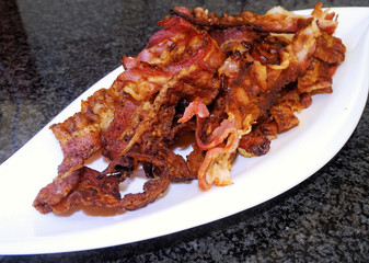 Gebratener Speck knuspriger Bacan