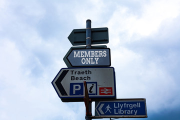 Text sign showing Members Only. Business photo text Limited to an individual belongs to a group or an organization Empty street signs on the crossroads with blank copy space