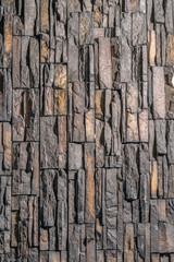 Obraz premium Vertical stone wall