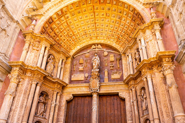 Fototapeta premium Gothic style entrance to Cathedral of Santa Maria of Palma, Spain