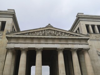 Obraz premium columns of building