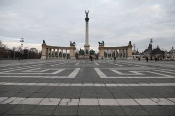 Fototapeta na wymiar Heroes Square In Budapest Hungary