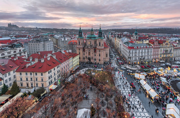 Obraz premium Christmas market at Staromestska square in Prague