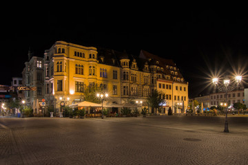Fototapeta na wymiar Zwickau in Sachsen bei Nacht, Neumarkt, Rathausplatz, Deutschland, Europa