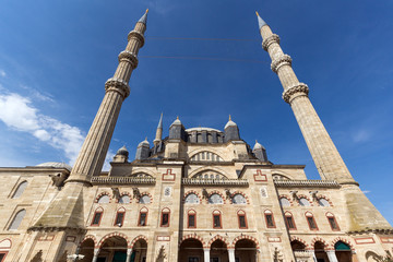 Fototapeta na wymiar Ottoman imperial mosque in the city of Edirne, Turkey