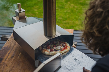 Portable wood fired pizza oven