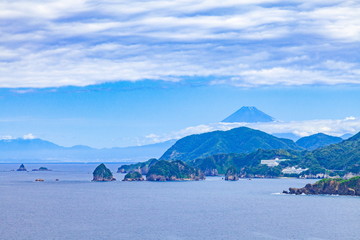 伊豆半島西海岸から眺める富士山、静岡県賀茂郡松崎町にて