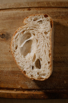 slice artisan bread