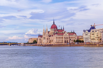 Fototapeta premium Hungarian Parliament with the Danube