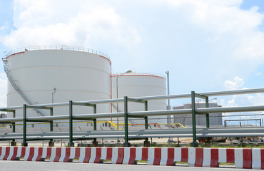 Oil and natural gas tank in the Petroleum industry