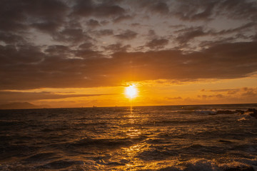 Fototapeta premium beautiful sunset on the beach of Azkorri, Biscay