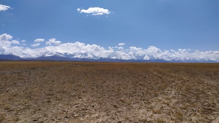 Fototapeta na wymiar Pamir highway in Kyrgyzstan side