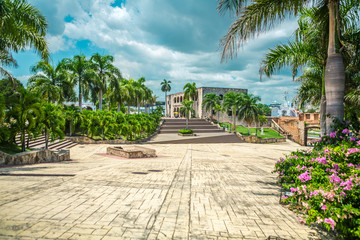 Christopher Columbus Palace on Piazza di Spagna in the historic center of Santo Domingo, Dominican Republic - obrazy, fototapety, plakaty
