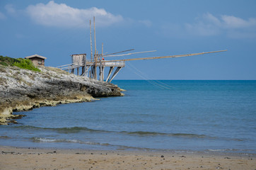 Fototapeta na wymiar Trabucchi an der Küste bei Vieste