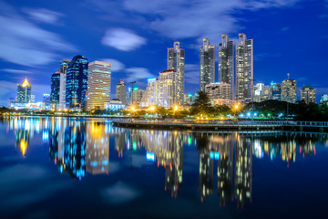 Fototapeta na wymiar Bangkok city downtown in twilight time, Benjakitti Park, Bangkok, Thailand.