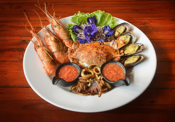 Gilled Seafood Set