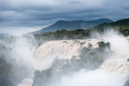 Shivanasamudra falls in Chamarajanagar District of the state of Karnataka, India